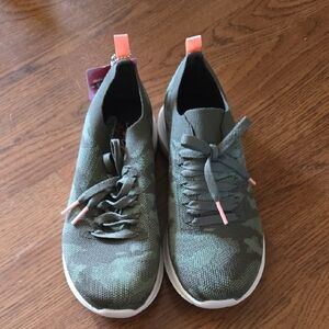 New Skechers Gree Camo Sneakers